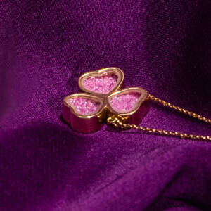 Precious Dust Line – Necklace Ruby Hearts – H8313
